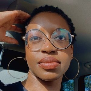 Meet your Posher, Britt